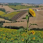 Oda ve Kahvaltı I Pini Di Storaco Filottrano