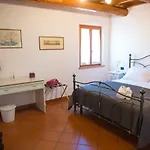 I Pini Di Storaco Couette-café