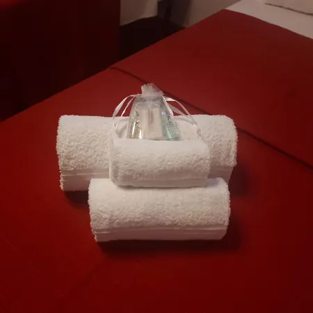 I Pini Di Storaco Alojamento de Acomodação e Pequeno-almoço *