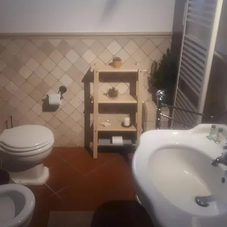Alojamento de Acomodação e Pequeno-almoço I Pini Di Storaco