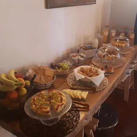 I Pini Di Storaco Alojamento de Acomodação e Pequeno-almoço *