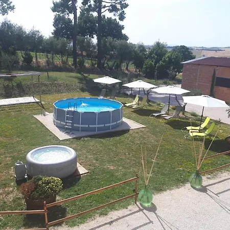 I Pini Di Storaco Alojamento de Acomodação e Pequeno-almoço