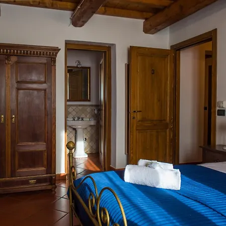 Nocleg ze śniadaniem I Pini Di Storaco 4*