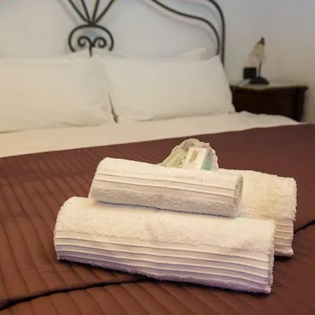 I Pini Di Storaco Nocleg ze śniadaniem 4*